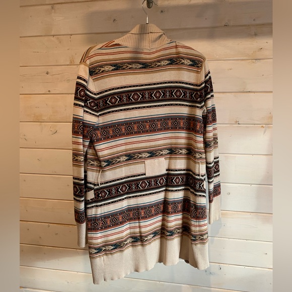 Ardene | Boho Aztec Print Cardigan - Picture 5 of 7